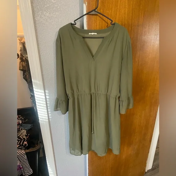 green emerald velvet dress Pinch: Class Act Dark Olive Green Floral Mid Dress – Shop the Mint main image 1